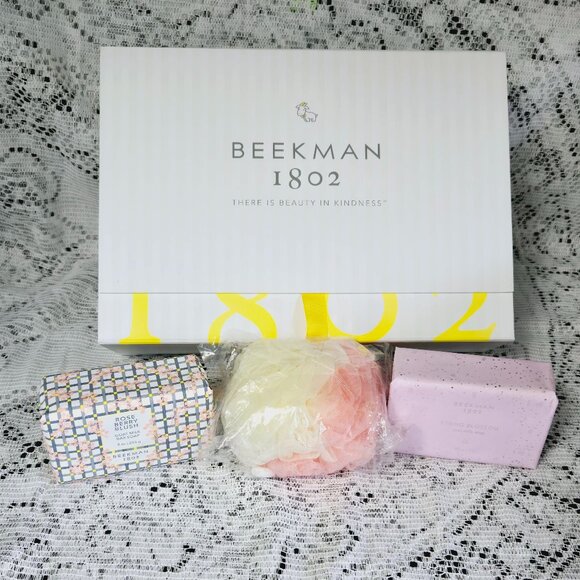 NEW BEEKMAN 1802 GIFT BOX GOATS MILK SOAPS ROSE BERRY BLUSH/SPRING BLOSSOM 9 OZ - Picture 1 of 10